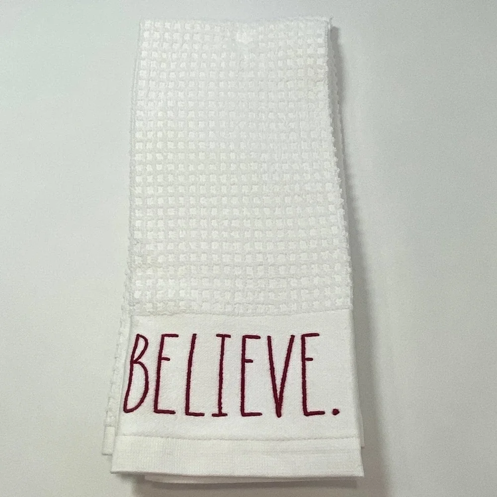 Rae Dunn MERRY & BRIGHT BELIEVE Holiday Kitchen Towel Set‎